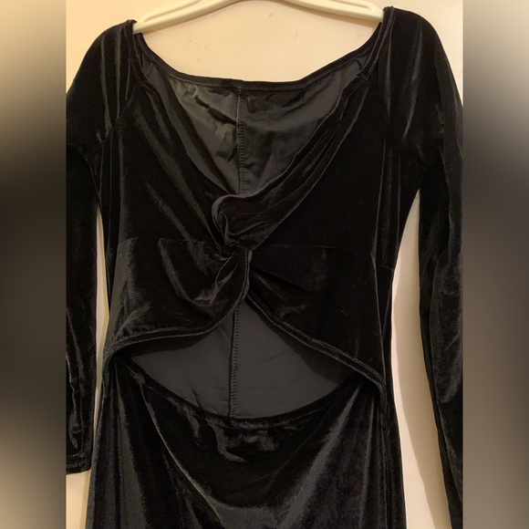 ✨⚡️💥Black Velvet Catsuit with Stacked Legs - Picture 10 of 14